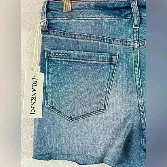 Blank NYC The Reeve High-Rise Ribcage Distressed Jean Short Women's 25 NWT - Picture 13 of 14